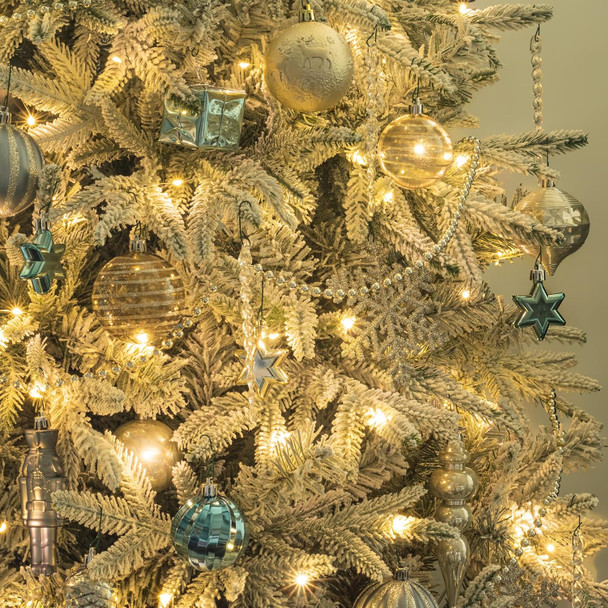ITART 115pcs Christmas Tree Ornaments Assortment Dusty Blue Cream Gold Including Star Tree Topper Balls Large Snowflakes Pine Cone Nutcracker Figurines Bead Garland for Christmas Tree Decor