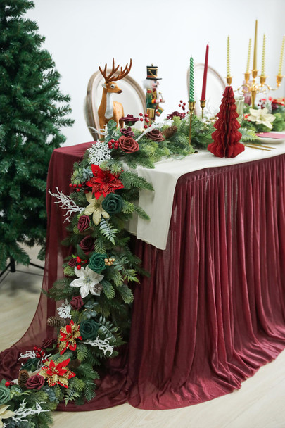 Christmas Artificial Greenery Stems Box Set,51pcs with 11 Kinds of Faux Greenery Picks for DIY Christmas Decorations Floral Arrangement Table Centerpieces and Wedding Bouquet Filler