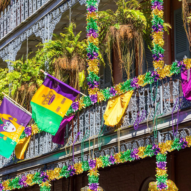 50FT Mardi Gras Tinsel Garland Metallic Tinsel Twist Garland for Mardi Gras Decorations Carnival Party Supplies, Green Purple Gold Mixed Color (B)