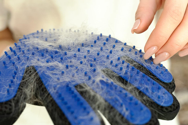 Pair Of Low-Cost Pet Grooming Gloves - Superior Care For Your Furry Friends. Ideal For Grooming, Deshedding, Bathing & Massaging Your Dogs & Cats With Long/Short/Curly Fur - Blue