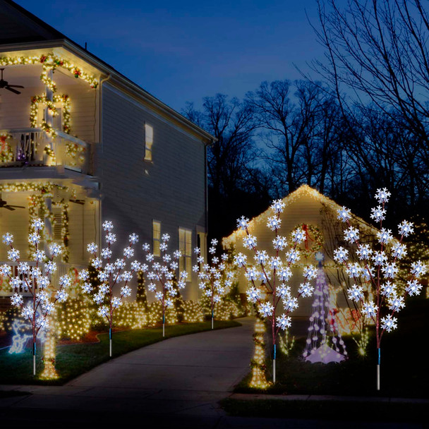 Designed Set of 4pcs 80 led Solar Christmas Snowflake Lights for Yard Decor,8 Modes Waterproof Outdoor Lighted Solar Stake Lights for Xmas Lawn Walkway Holiday Cemetery Decoration(Cool White)