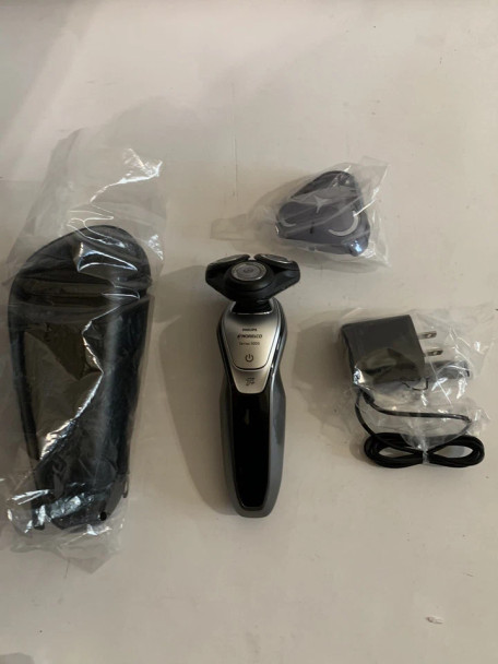 Philips Norelco 5675 Shaver Philips Norelco 5675 Shaver