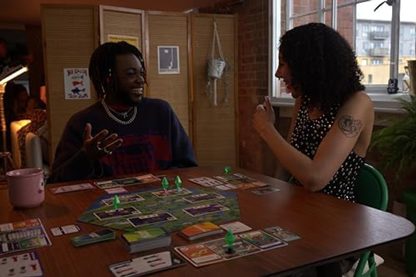 Goliath The Sims Board Game Family Strategy Game Craft Your Story, Collect Matching Simbols 2-5 Players, Ages 12+