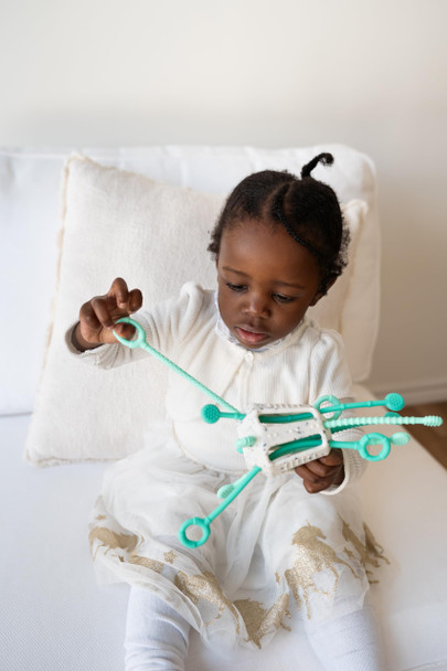 Möbi Zippee Activity Toy - Sensory Activities For Toddlers And Kids, Bpa- And Food Grade Silicone, Montessori Learning Games For Ages +1 (Mintee) Möbi Zippee Activity Toy - Sensory Activities For Toddlers And Kids, Bpa- And Food Grade Silicone, Montessori Learning Games For Ages +1 (Mintee)