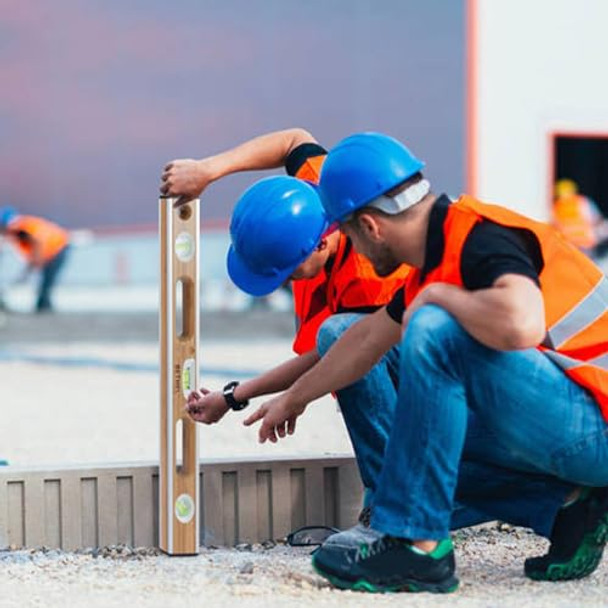 Bethel 24-Inch Bamboo Level Mortar Adhesion Resistant Light Level With Double Curved Acrylic Leveling Tubes For Masonry Applications And General Leveling