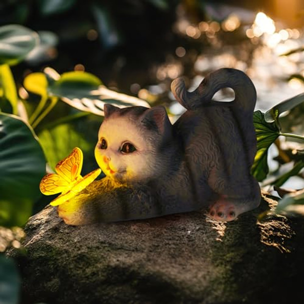 Ladert Solar Garden Statue Cat With Holding Butterfly Garden Figurine Outdoor Decoration For Patio Yard Solar Cat Statue Lawn Art Decor Unique Housewarming  For Women (Gray Cat)