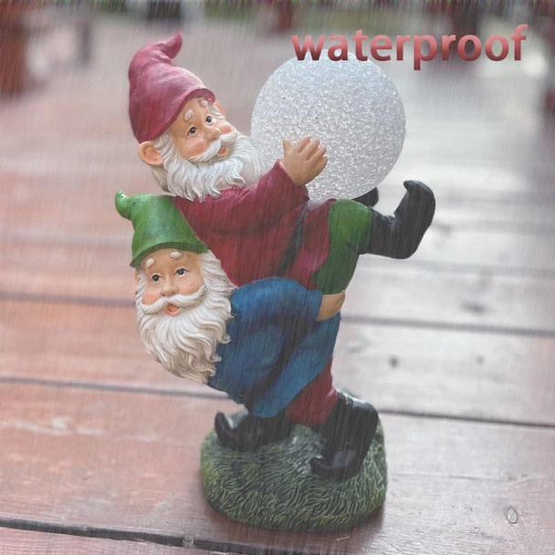 Raywer Solar Powered 2 Gnomes Playing With Ball Decorated Solar Light Garden Decorations Statues Resin Garden Figurines (2 Gnomes With A Glass Ball)