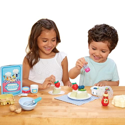 Little Tikes Creative Chefs Bluey Pavlova Kit with 15 Accessories, Pretend Play Cooking Set, for Boys and Girls Ages 3+ Years