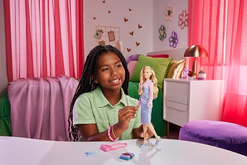 Mattel Universal Wicked Glinda Fashion Doll & Accessories with Styled Blonde Hair, Posability & Removable School Uniform Look