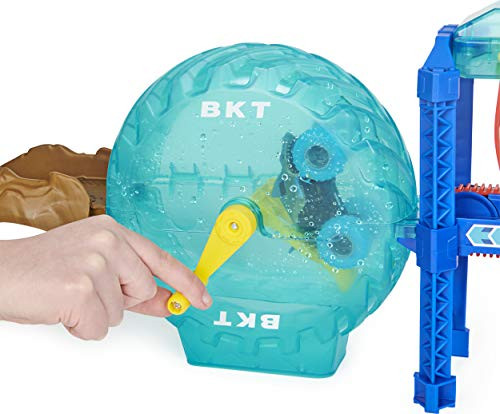 Monster Jam , Megalodon Monster Wash, Includes Color-Changing Truck, Interactive Water Play Kids Toys for Aged 3 and Up