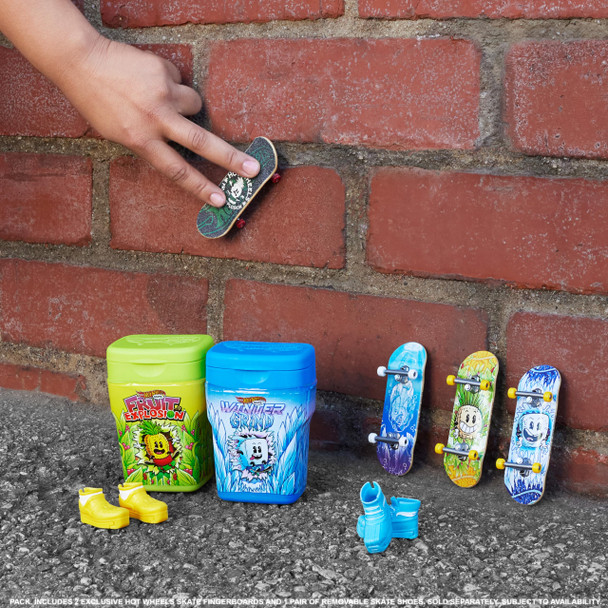 Hot Wheels Skate Fingerboards and Skate Shoes 2 Flavor Containers With 2 Exclusive