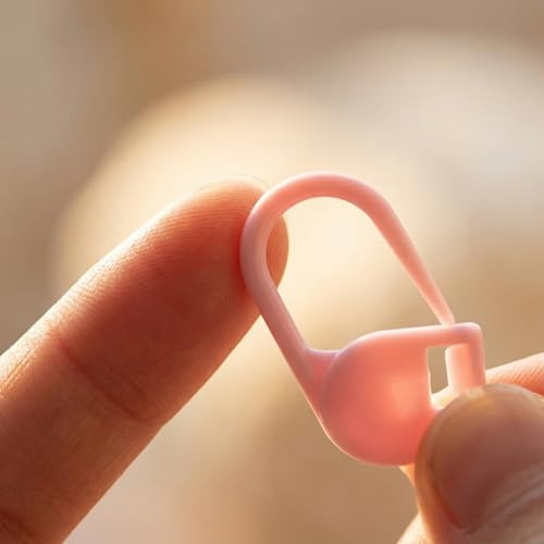 Shuixiong 300 Pcs Locking Stitch Markers For Knitting and Crochet Assorted Color Plastic Crochet Stitch Markers With 6 Large Blunt Yarn Needles ClipOn Markers For Counting Stitches Diy Craft Accessories