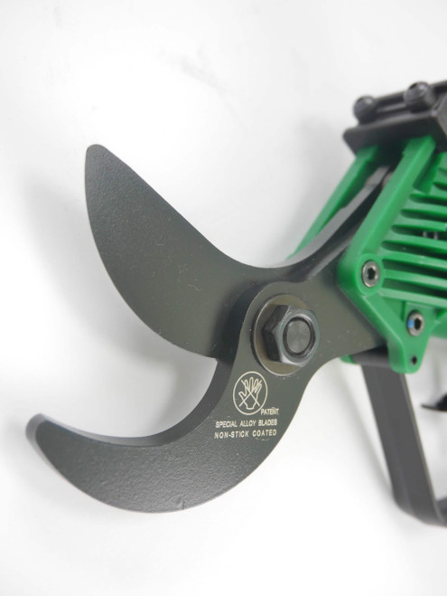 Forged steel blade on Gison GP-109ST air pruner