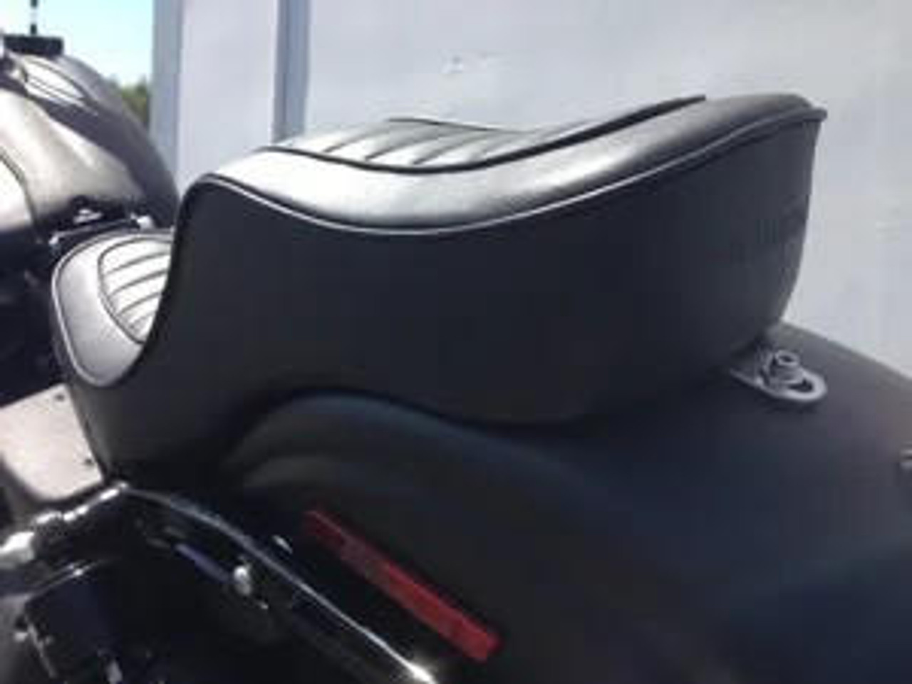 サドルマン HOG KILLERS PROシリーズシート HOG KILLERS PRO シリーズ シート - SADDLEMEN | アンバーピース