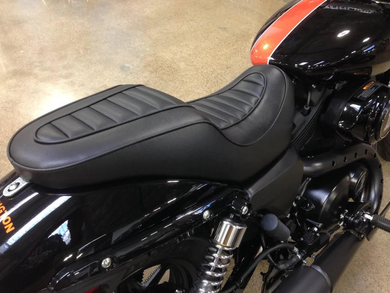 0810-2361 サドルメン SADDLEMEN SEAT ROADSOFA GL HEATED HD店 2015-2021 Harley Davidson XG500 Street Solo Seat