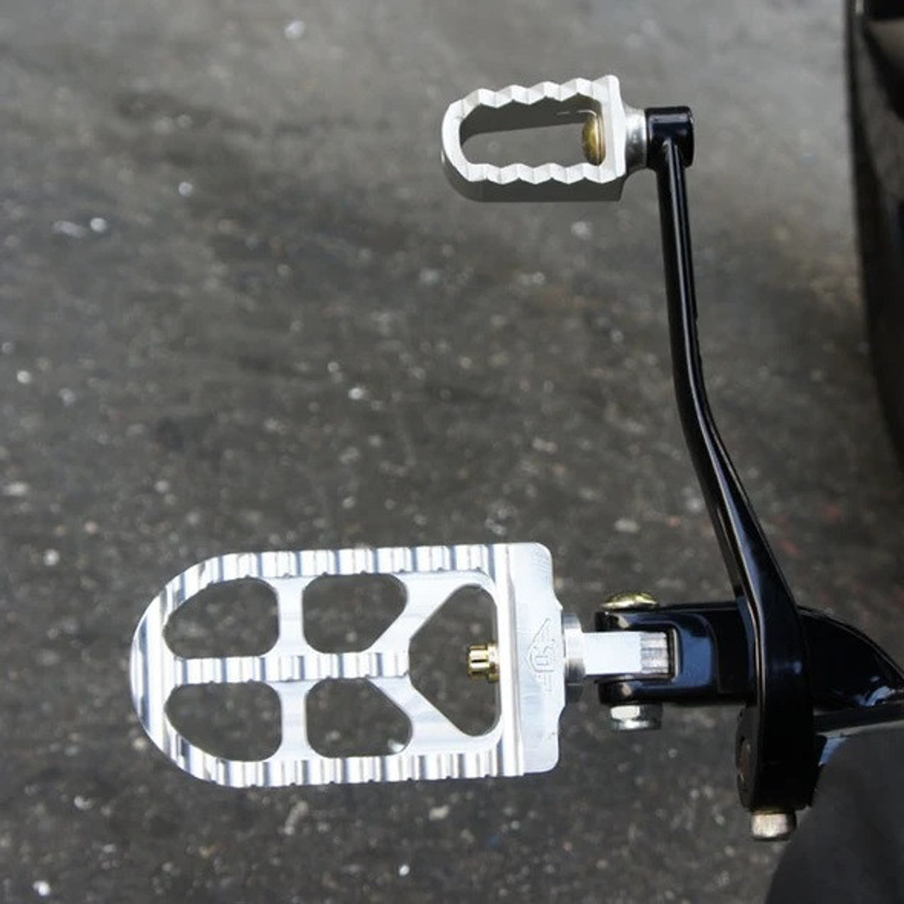 ✌️　JOKER D FULCRUM Joker Machine - Adjustable Long Footpegs - For '13-'16