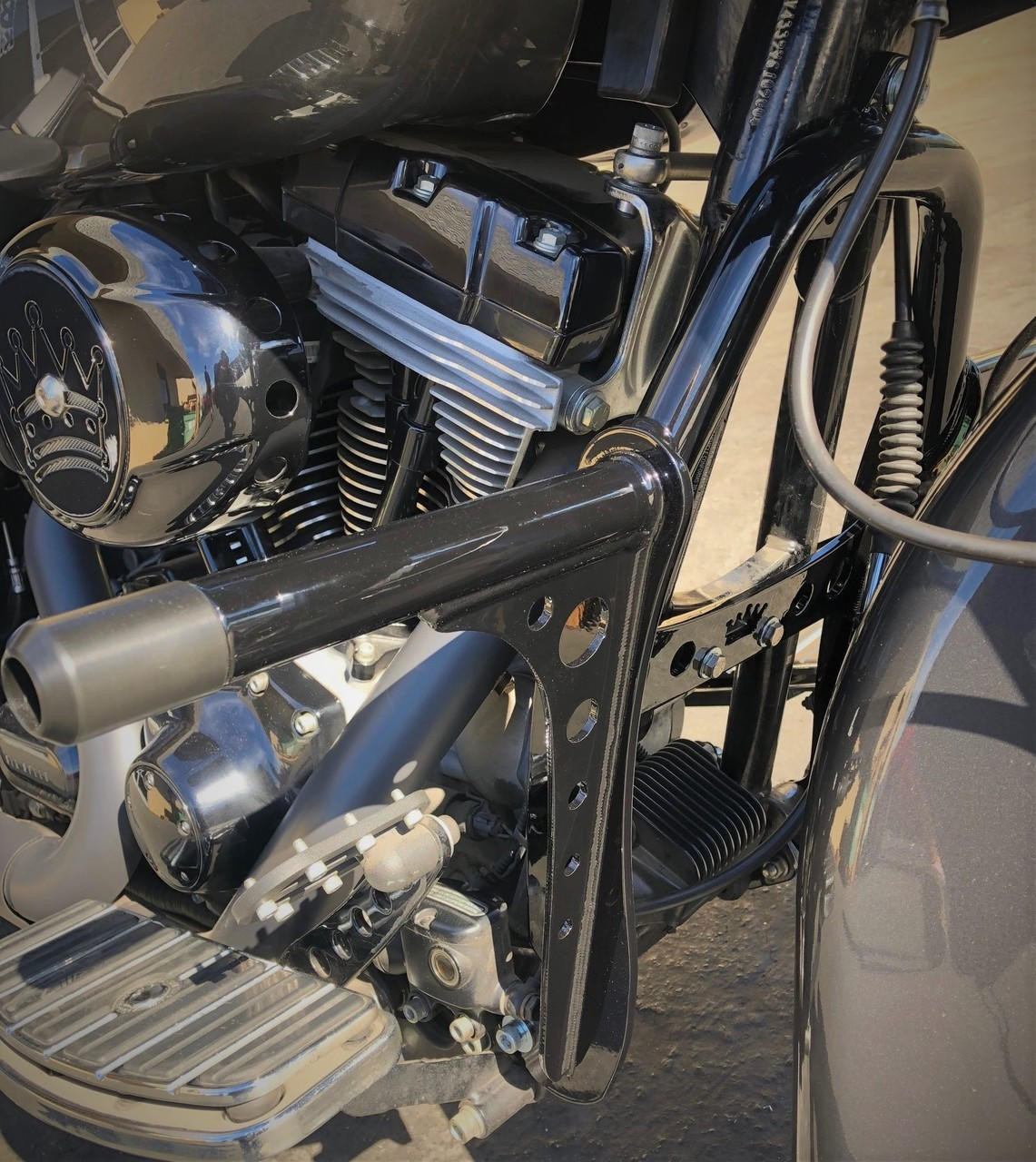 Bung King Harley Bagger Highway Peg Crash Bar