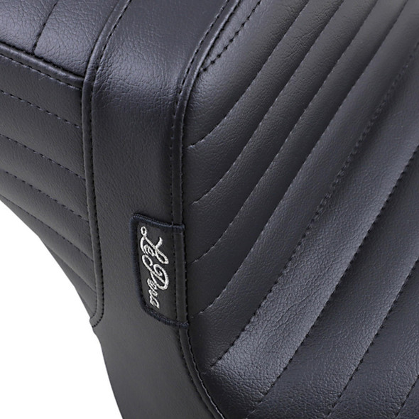 Le Pera - Pleated Tailwhip Daddy Long Legs Seat fits '04-'06 and '10 & Up Sportster Models