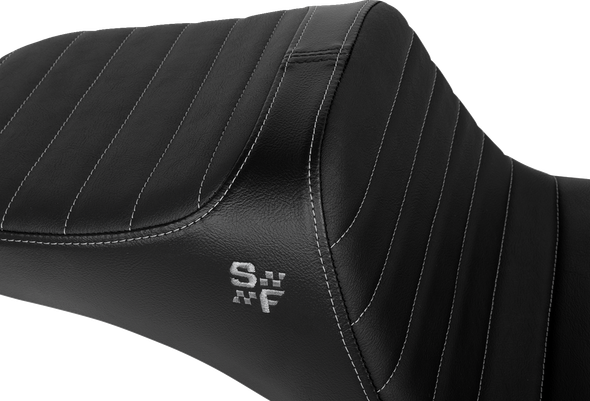 Slyfox - 4730B - Chariot Seat - Black Vinyl, Black Classic Stitch, Silver Logo - Fits 2018-2026 FXLR/FXLRS/FXLRST & 2018-2021 FLSB