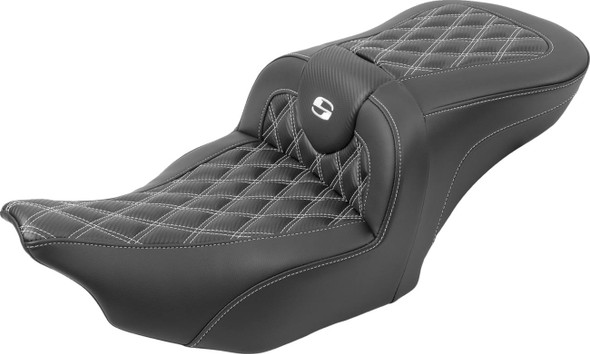 Saddlemen - 823-07-206B6 - RoadSofa™ Seat - with Backrest - Carbon Fiber - Lattice Stitch - White Stitch - FLTR/FLHX '23-'24