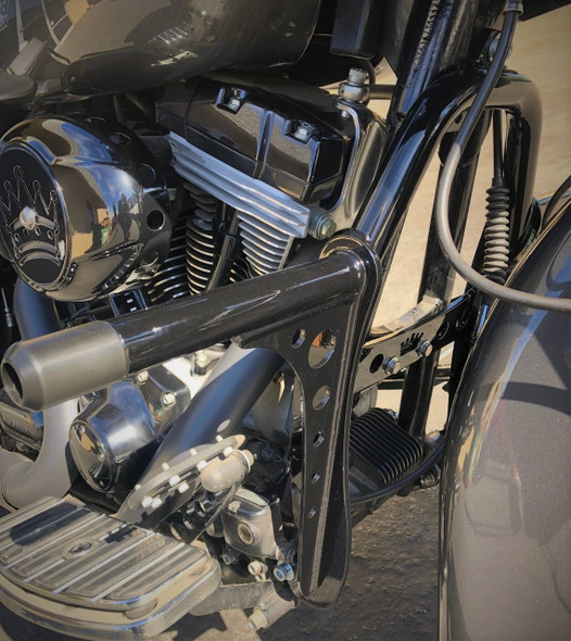 Bung King - Harley Bagger Highway Peg Crash Bar