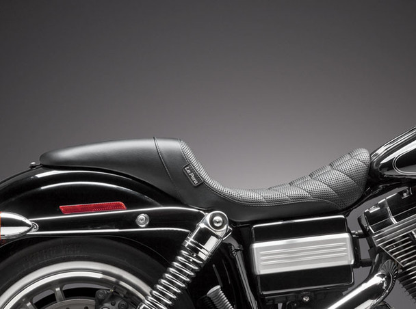 Le Pera シート　ソフテイル　バイク　Harley-Davidson LePera Tailwhip Seat for Harley Dyna | West End Motorsports