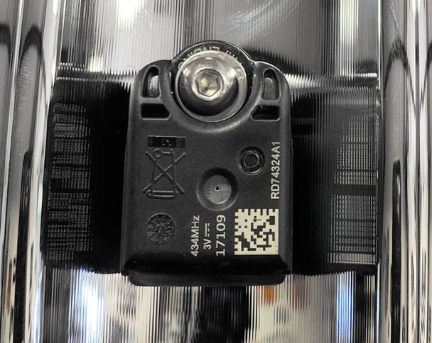 COASTAL MOTO - 03360039 - Daytona Rear Wheel - Black Cut (18") | Dunlop AE Tire (180/55B18)