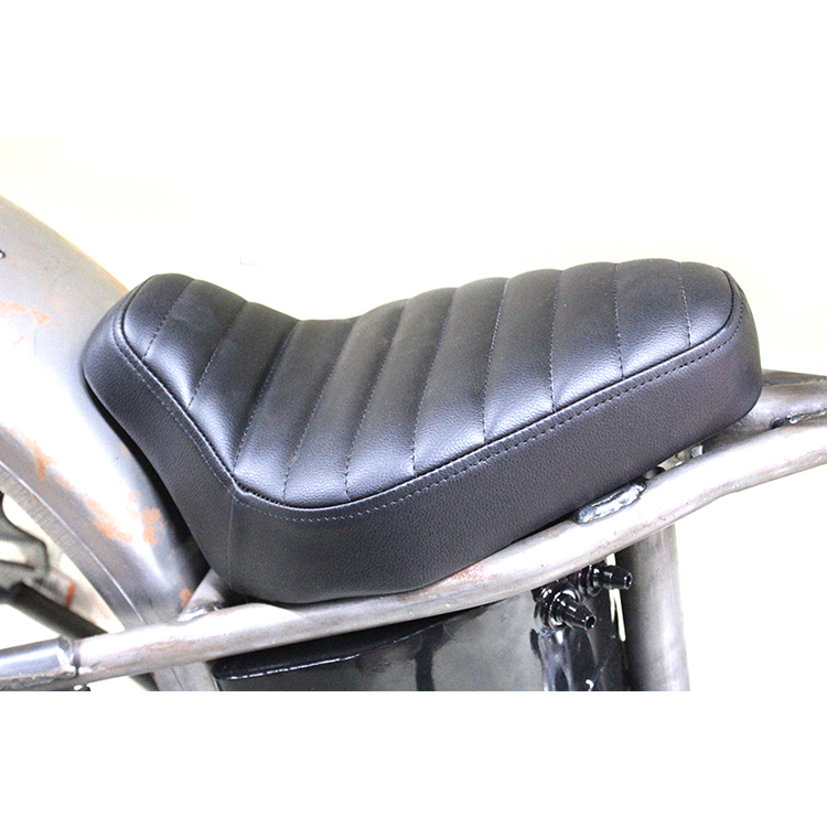 CORBIN GENTRY バイクシート 黒 V-Twin-Corbin-Gentry-Tuck-and-