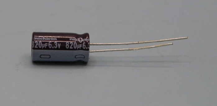 FM Series Capacitors 6.3V 820uf Low Impedance