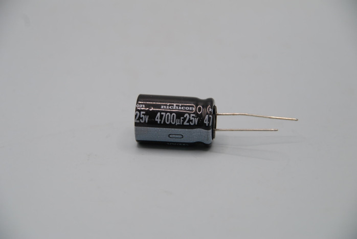 4700UF CAP (25V Axial)