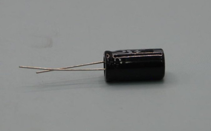Capacitor 10 uF 50 v radial non-polarized