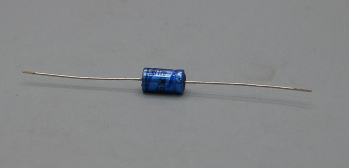 Electrolytic Capacitor, Miniature, 33 µF, 63 V, ± 20%, Axial Leaded, 2000 hours @ 85°C