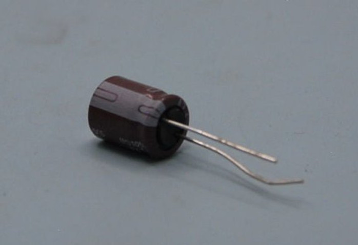 100V 47uF 100V 105°C Electrolytic Capacitor