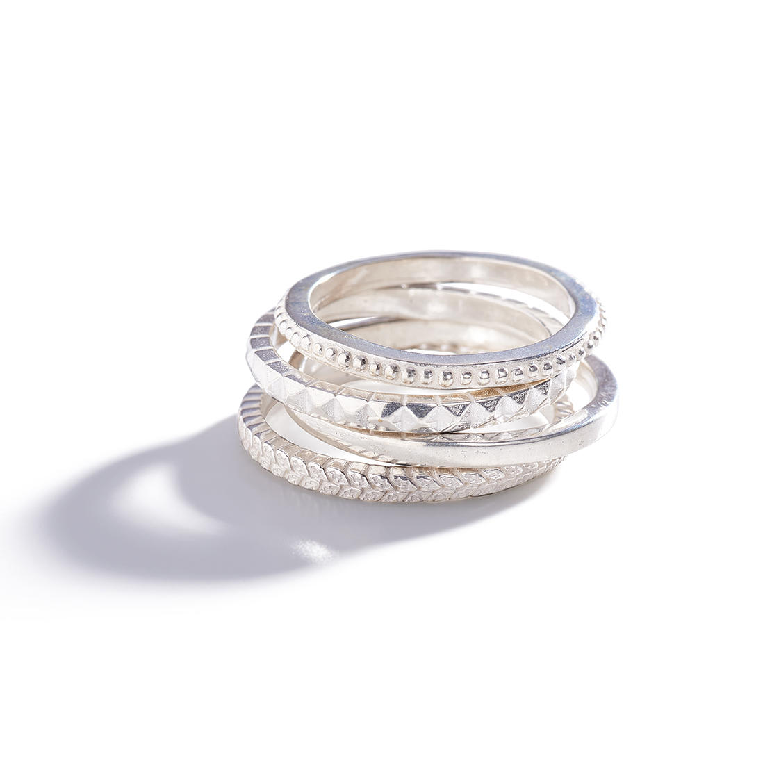 three sisters jewelry design Zeus Stacking Ring - Vintage Leaf Pattern