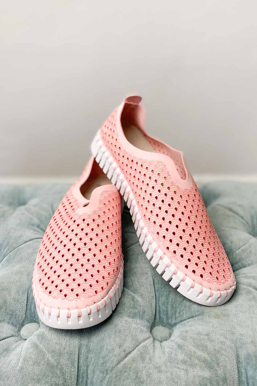 Ilse Jacobsen Flats in Ballerina | Lightweight and Stylish with Laser-Cut Pattern | Monkee's of Pines