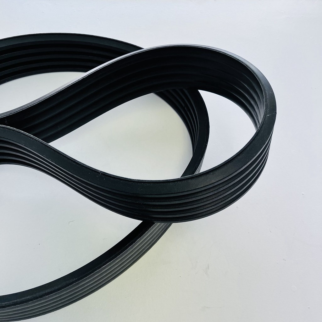 Banded Wedge V Belt 5V4500/16 interchangeable with Optibelt 5V4500/16 - Outside Length: 450 in X 1/2 Width