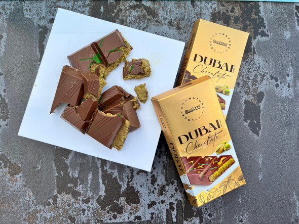 BEEMAX - DUBAI CHOCOLATE MILK CHOCOLATE with KADAYIF & PISTACHIO CREAM 200G | DISPLAY OF 6 (MSRP $)