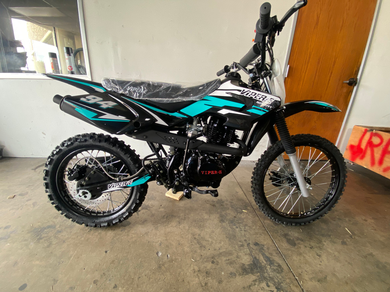 RPS DB-Viper 150CC Dirt Bike with electric and kick start, 4 Stroke Displacement, Air Cooling