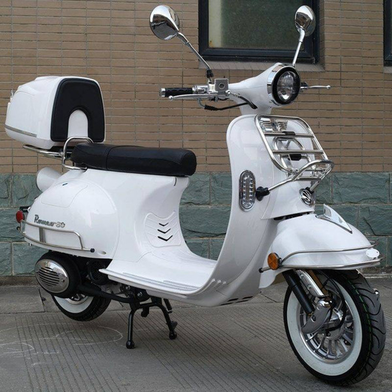 DongFang Romeo 50 (ROMEO-50-WT) Gas Scooter, Retro Style Body, Slick Design, Fully Automatic