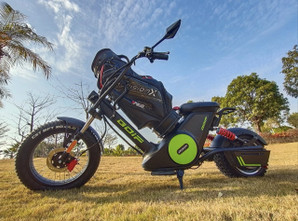 Five Simple Steps to Follow to Ride a Moped Safely