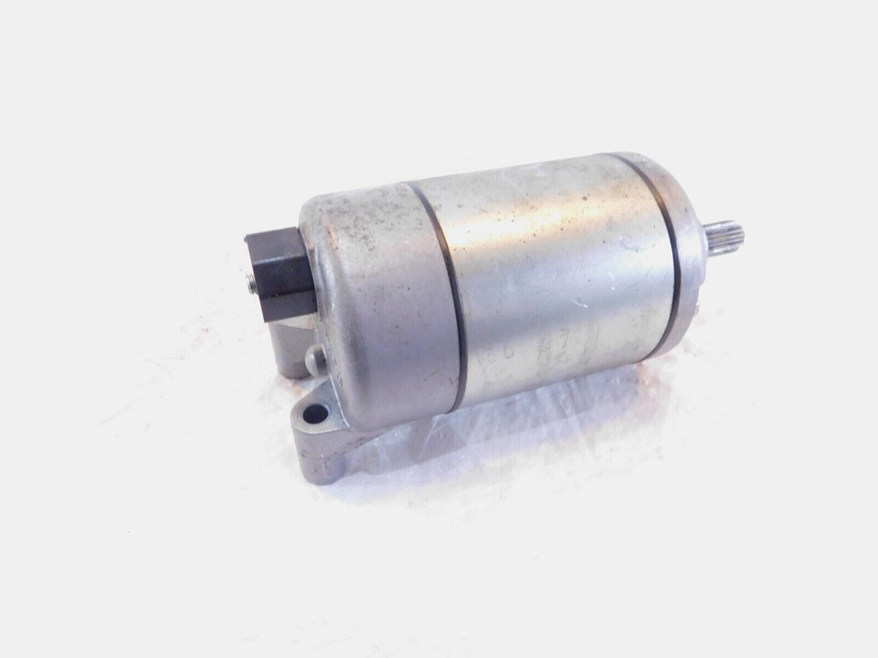 Yamaha Genuine OEM FZ8 2011-2013 Starting Motor Assembly 39P