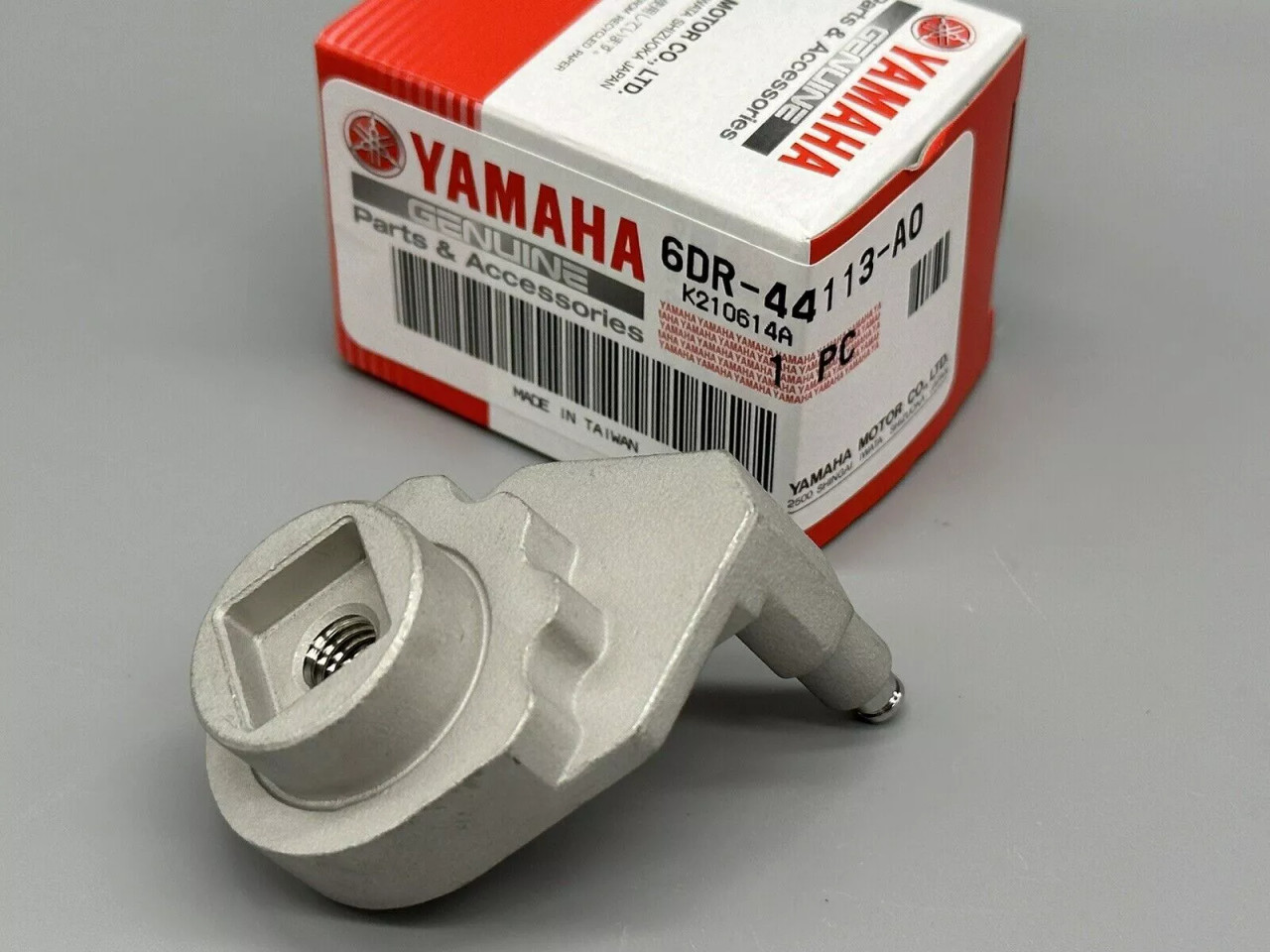 YAMAHA OEM Handle Camp Plate 6DR-44113-A0-00