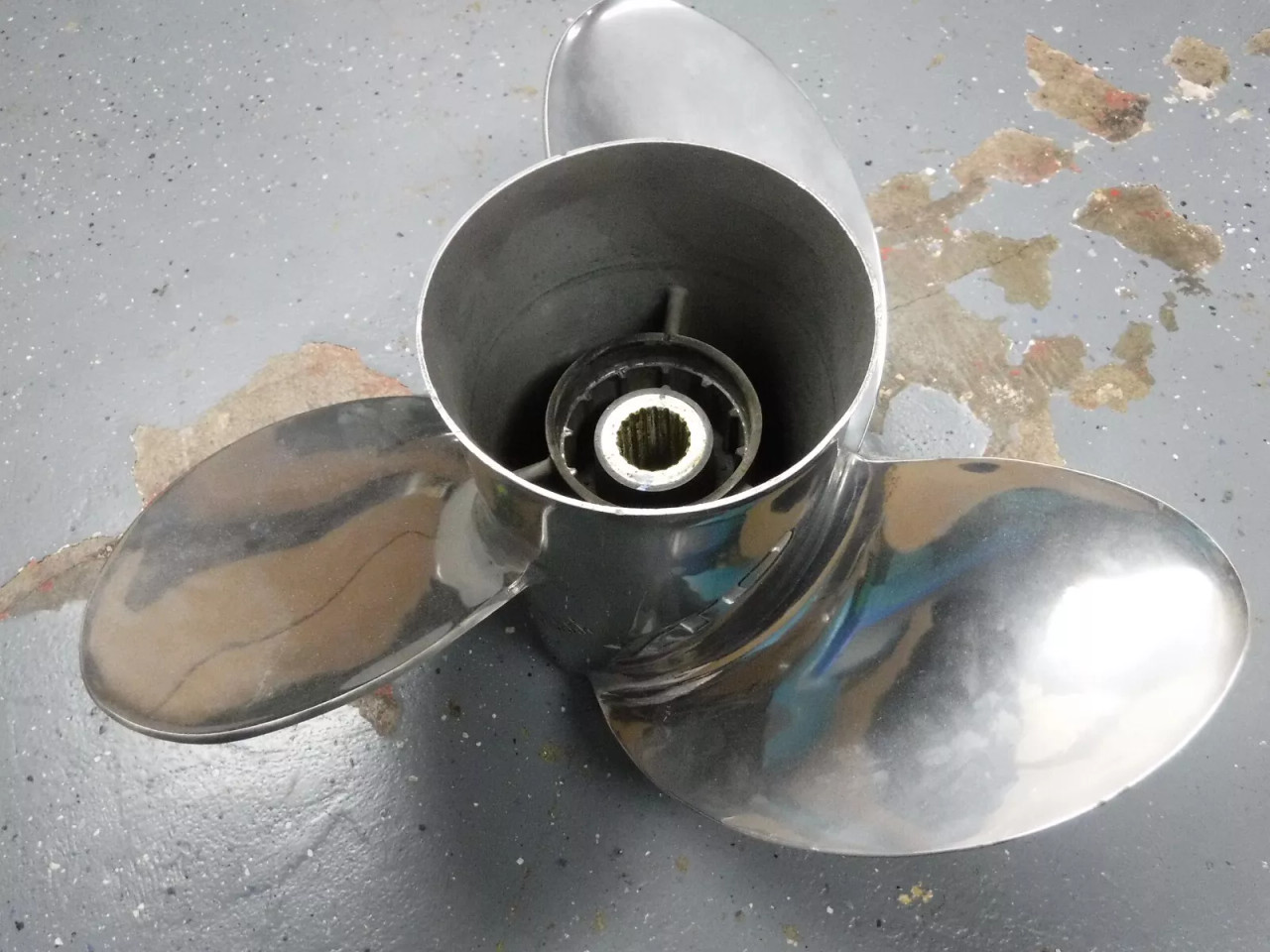 Y・و・T YAMAHA Y Series XTO OS Stainless Steel Propeller 3 Blade 16 3/8