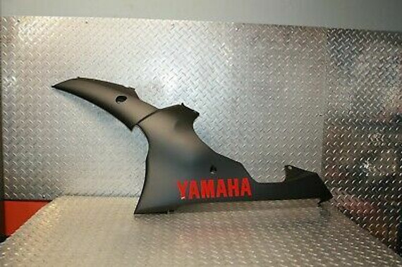 Yamaha YZF R6 YZFR6 OEM LH Lower Fairing Black Raven 13S-W2838-R0-P0