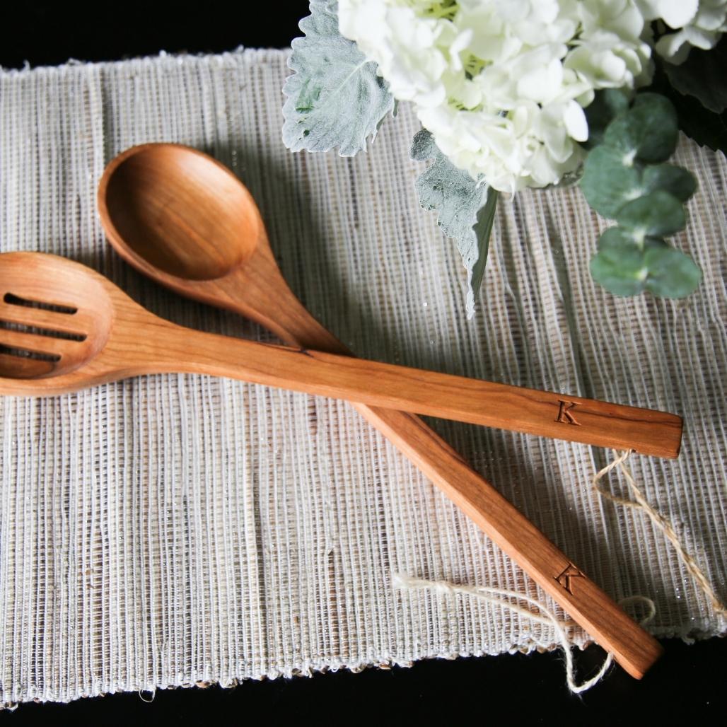 Chop and Toss Serving Set (PCWS-15 / PCWS-12 / PCWS-15S) Carved Solutions Chop and Toss Serving Set (PCWS-15 / PCWS-12 / PCWS-15S) Carved Solutions