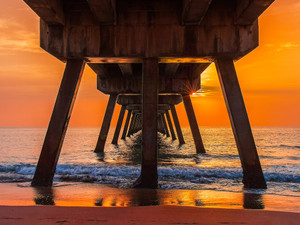 A Glimpse (Deerfield, FL)