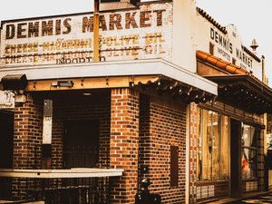 Tampa Demmis Market
