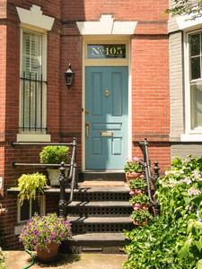 105, Capitol Hill