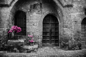 Ancient faced 2 in Italy in BWM.