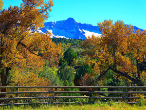 Autumn falls over the Rocky Mountains.